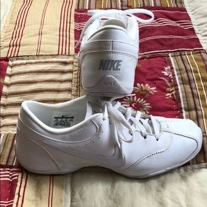 Cheer shoes